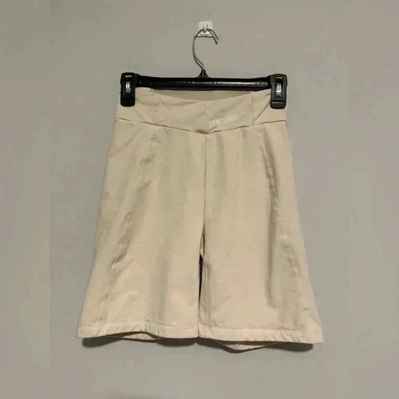 Gymshark Women's  Shorts White Size XS Elastic Waist (Waist-22'') - Picture 1 of 3
